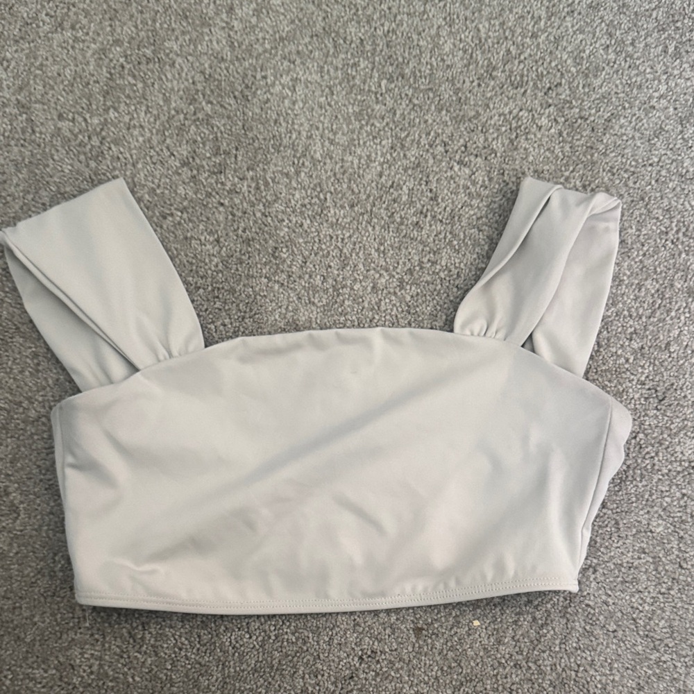 Elegant Women's Light Gray Crop Top